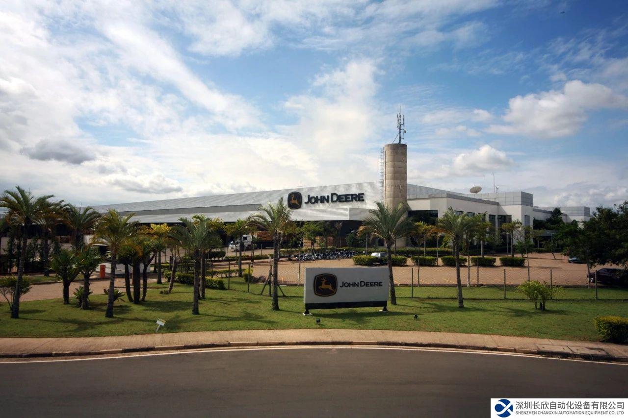 柯馬可穿戴外骨骼MATE-XT為約翰迪爾巴西零件配送中心提供符合人體工程學(xué)的健康支持