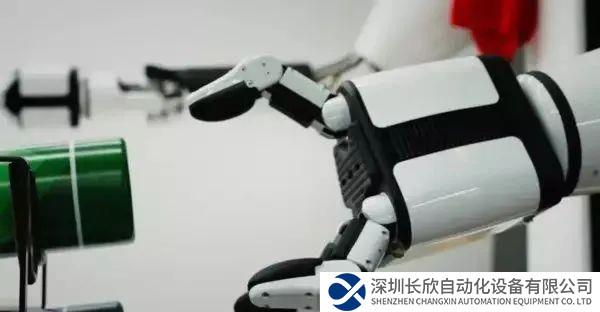 騰訊公布機器人技術(shù)研究成果 擬人機械臂首次亮相！