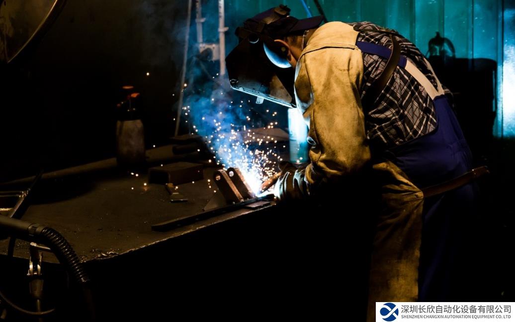 5 個(gè)典型案例告訴你，為何協(xié)作機(jī)器人越來越受到金屬加工業(yè)青睞