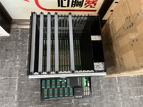 TRICONEX 8111 機架