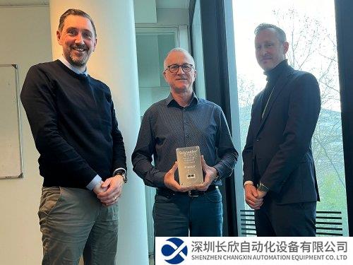 施耐德電氣榮獲HMS工業(yè)網(wǎng)絡(luò)頒發(fā)的第10,000,000個Anybus模塊獎