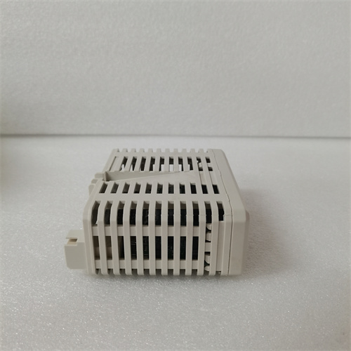 ABB	3BSE008514R1 DO820